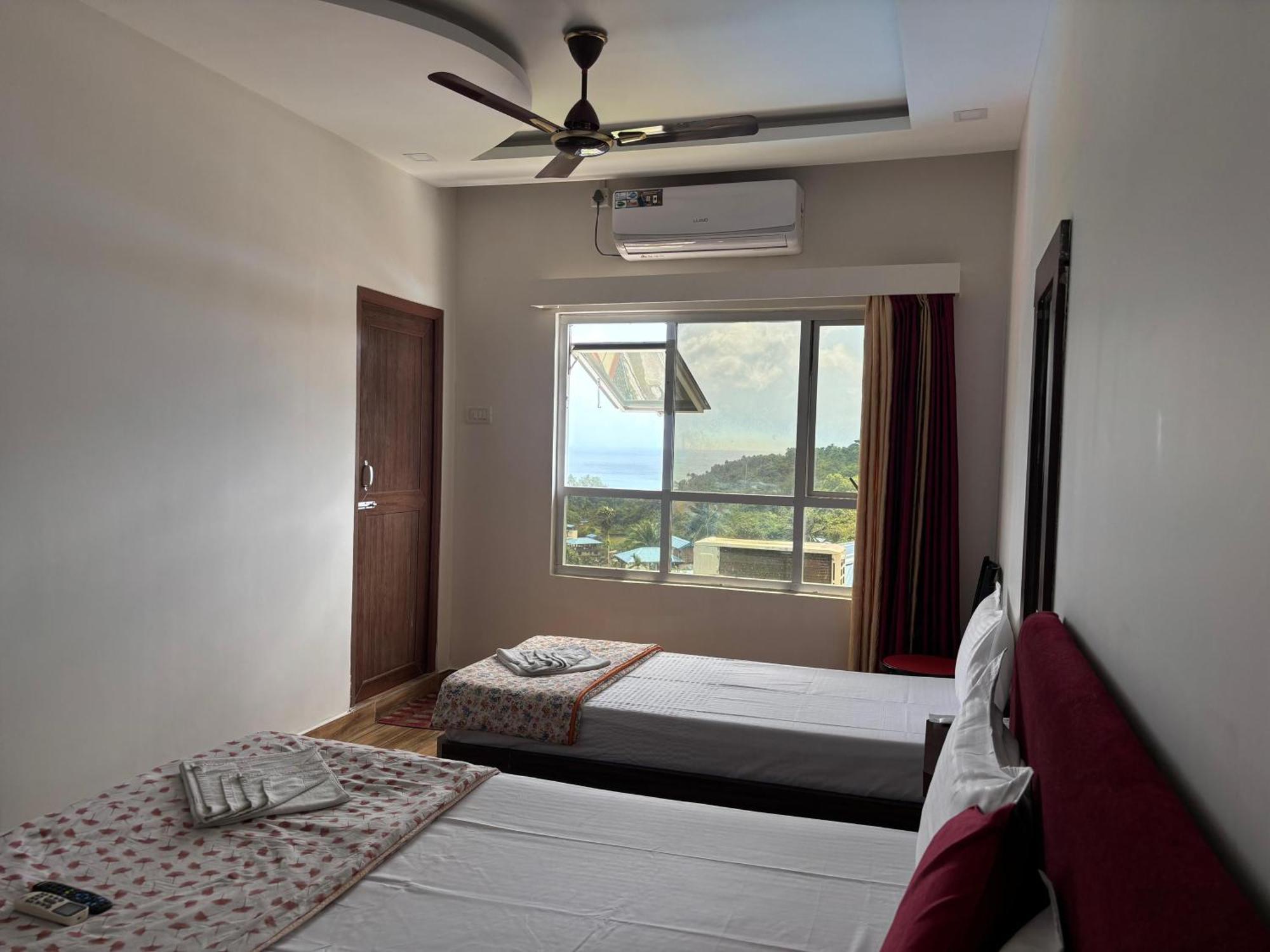 The Tamarind Tree Hotel & Restaurant Shadipur Bagian luar foto
