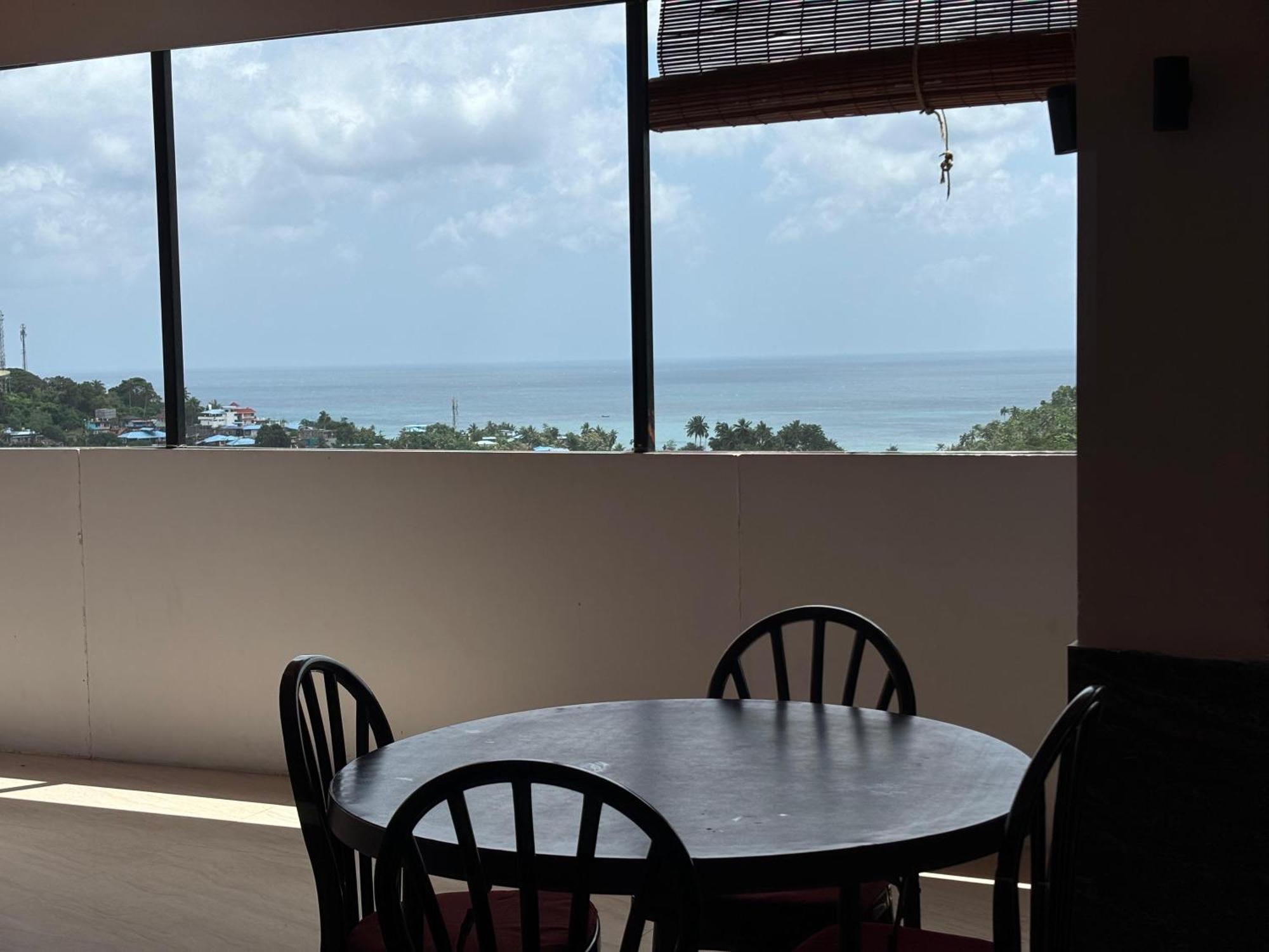 The Tamarind Tree Hotel & Restaurant Shadipur Bagian luar foto